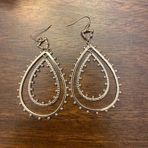 KENDRA SCOTT large gold drop earrings